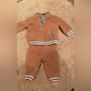Gap Fit Infant Fleece Set 3-6 months
